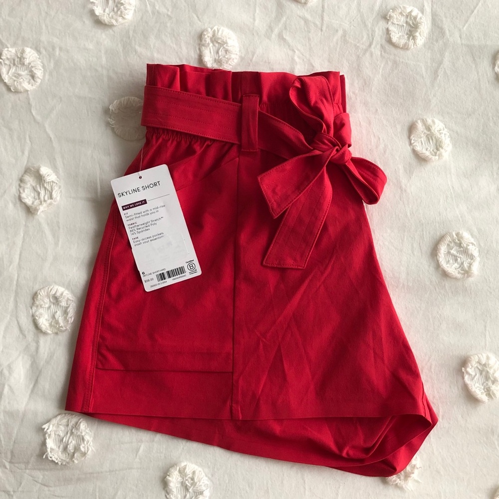 NWT Athleta Skyline Shorts 🤍